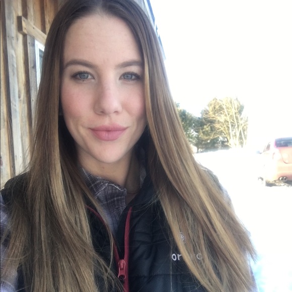 Meet your Posher, Lydia - Picture 1 of 1